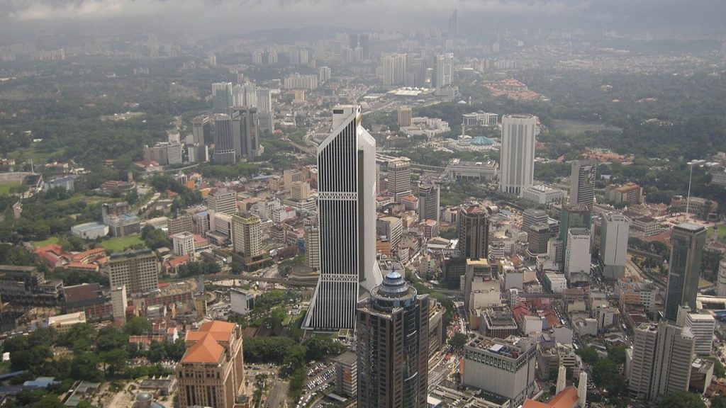 Checking a Malaysian digital-asset platform: list, entity and service limits; editorial cover
